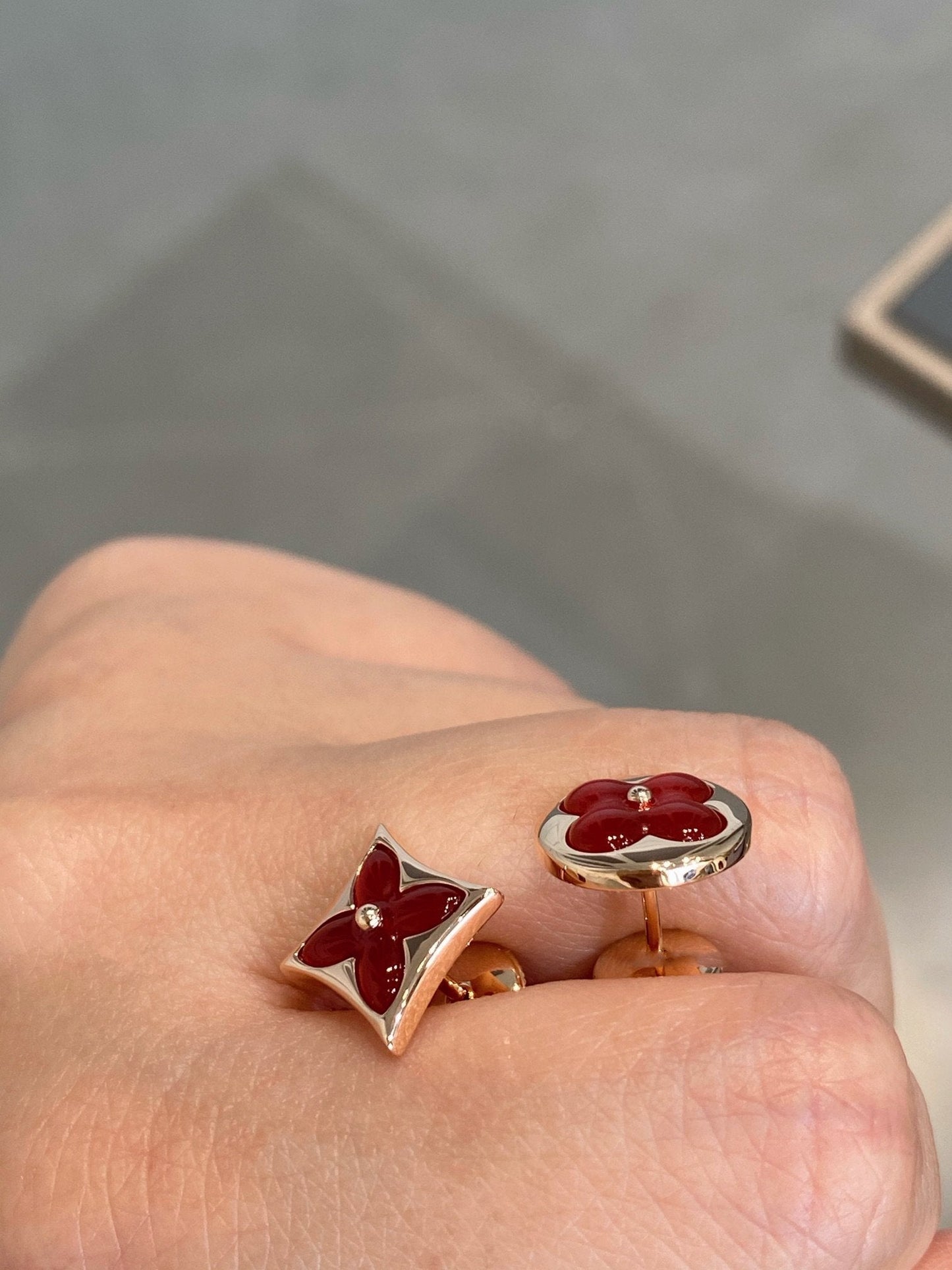 [Royal Jewelry]STAR AND SUN PINK GOLD CARNELIAN STUD EARRINGS
