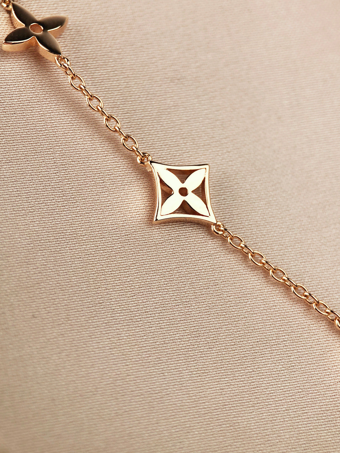 [Royal Jewelry]STAR AND SUN 7 MOTIFS GOLD BRACELET