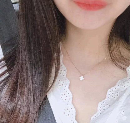 [Royal Jewelry]CLOVER MINI 9.5MM WHITE MOTHER-OF-PEARL NECKLACE