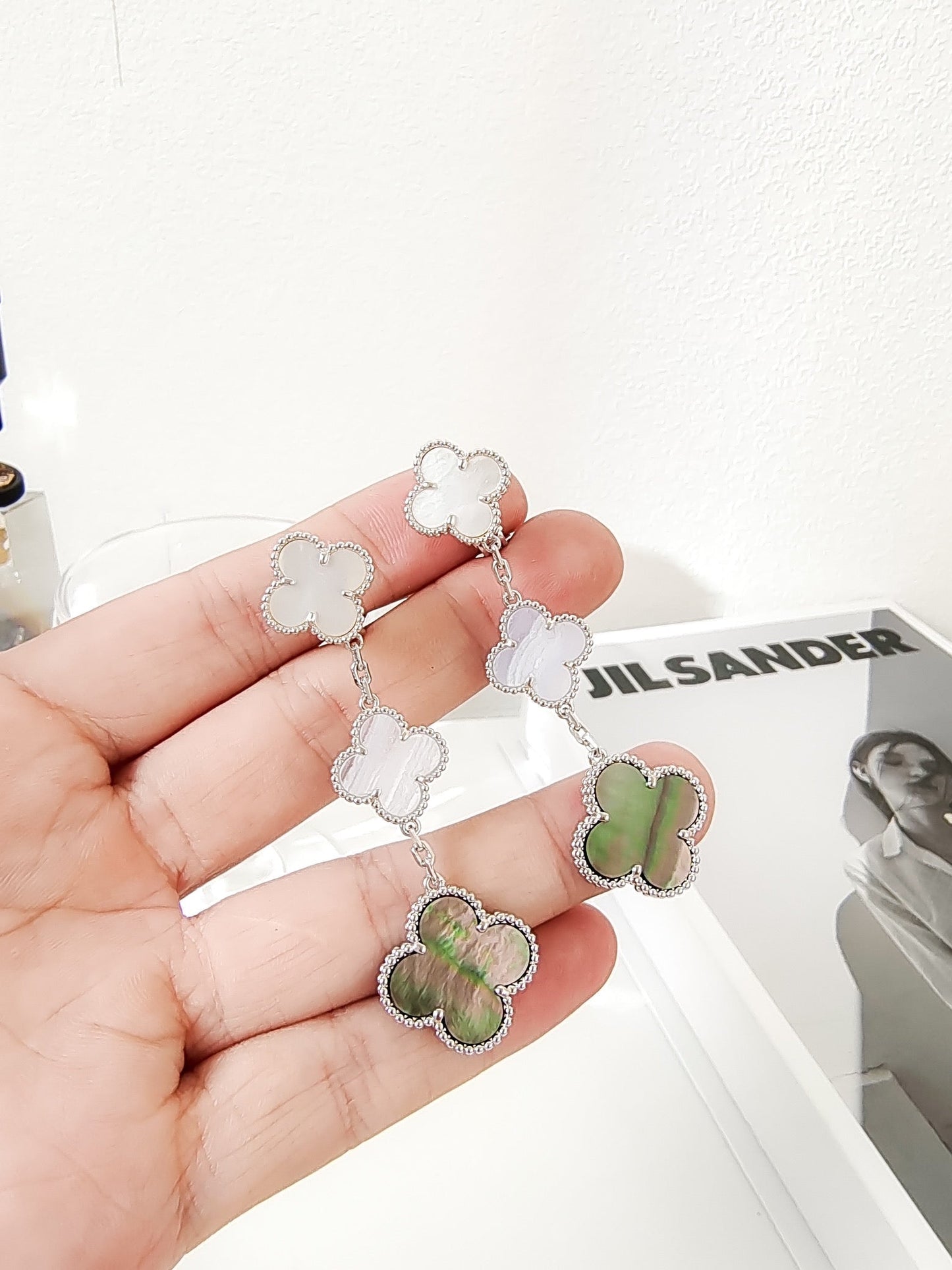 [Royal Jewelry]CLOVER 3 MOTIFS CHALCEDONY DARK MOP SILVER EARRINGS