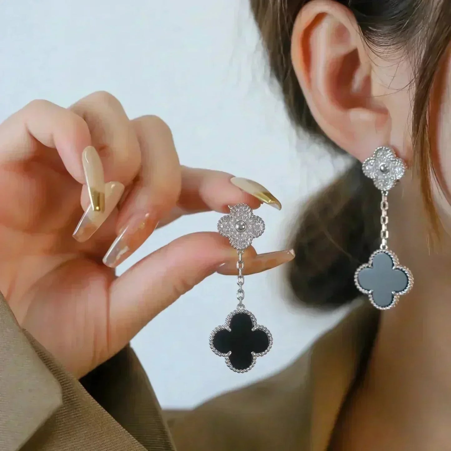 [Royal Jewelry]CLOVER 2 MOTIFS  DIAMOND ONYX EARRINGS SILVER