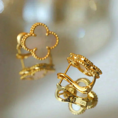 [Royal Jewelry]CLOVER MEDIUM 1 MOTIFS  WHITE MOP STUD EARRINGS