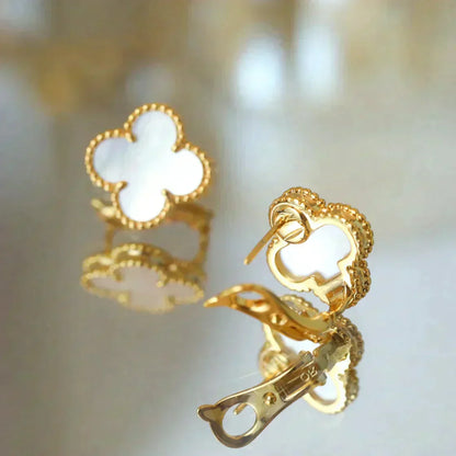 [Royal Jewelry]CLOVER MEDIUM 1 MOTIFS  WHITE MOP STUD EARRINGS