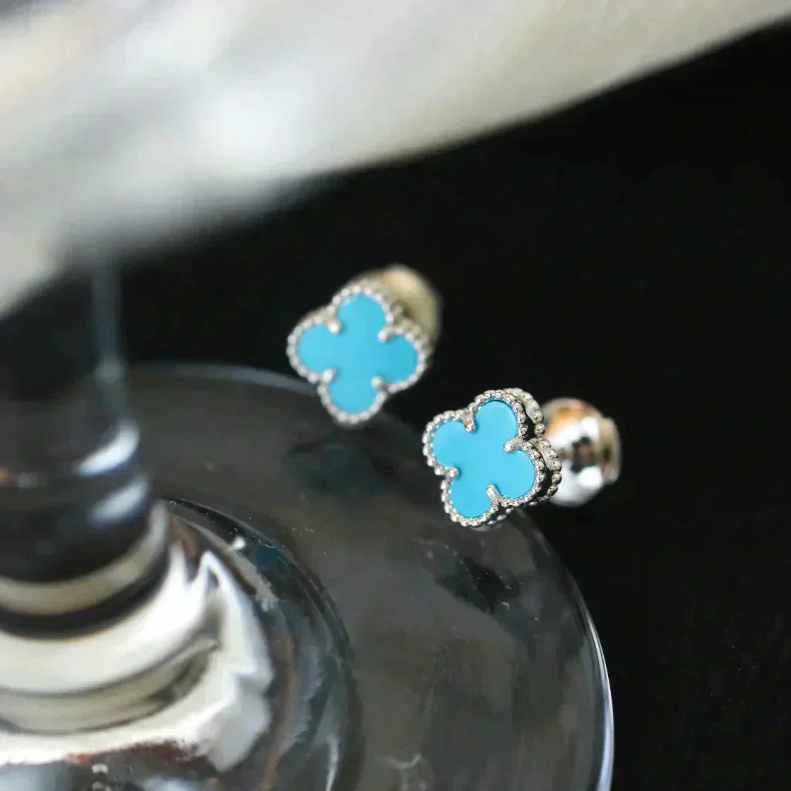 [Royal Jewelry]CLOVER MINI 9.5MM ONYX STUD EARRINGS SILVER