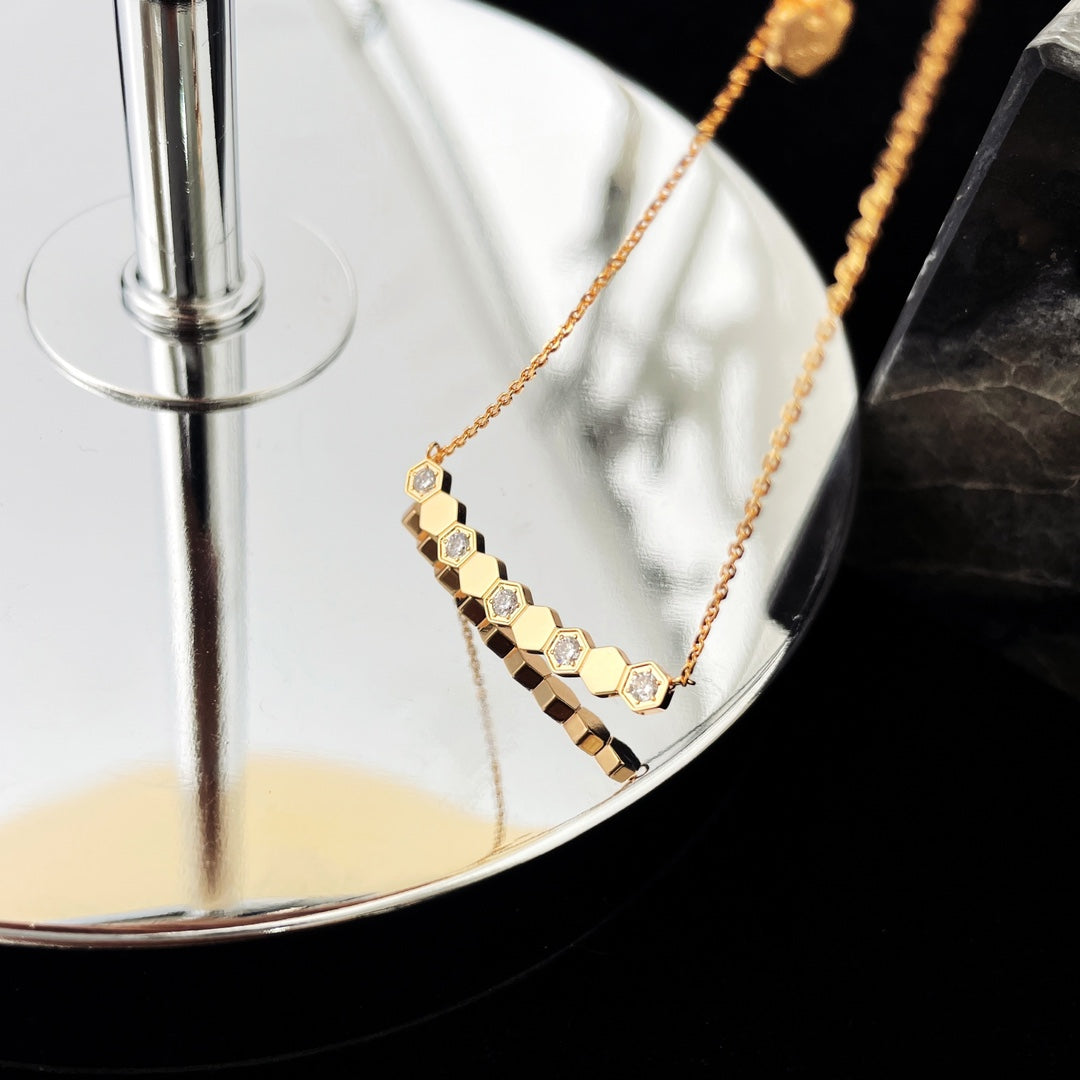 [Royal Jewelry]BEE MY LOVE DIAMOND NECKLACE