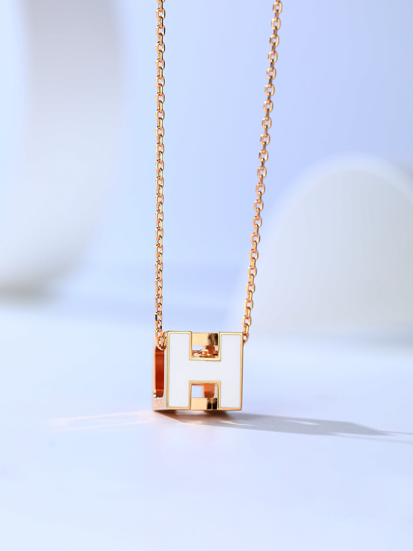 [Royal Jewelry]H CAGE PINK GOLD NECKLACE
