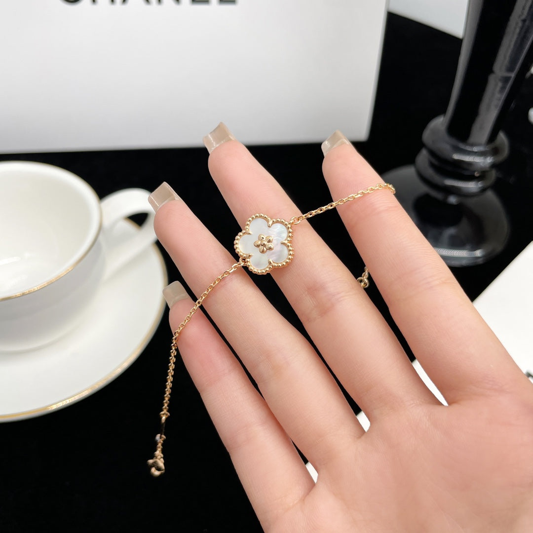 [Royal Jewelry]LUCKY SPRING ROSE GOLD MOP BRACELET