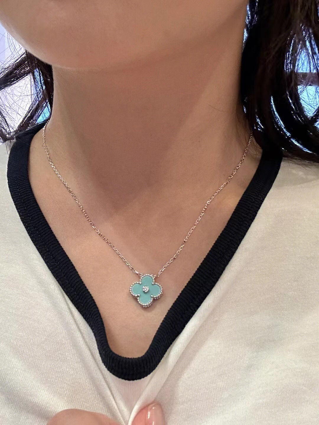 [Royal Jewelry]CLOVER 1 DIAMOND LIGHT BLUE SILVER NECKLACE
