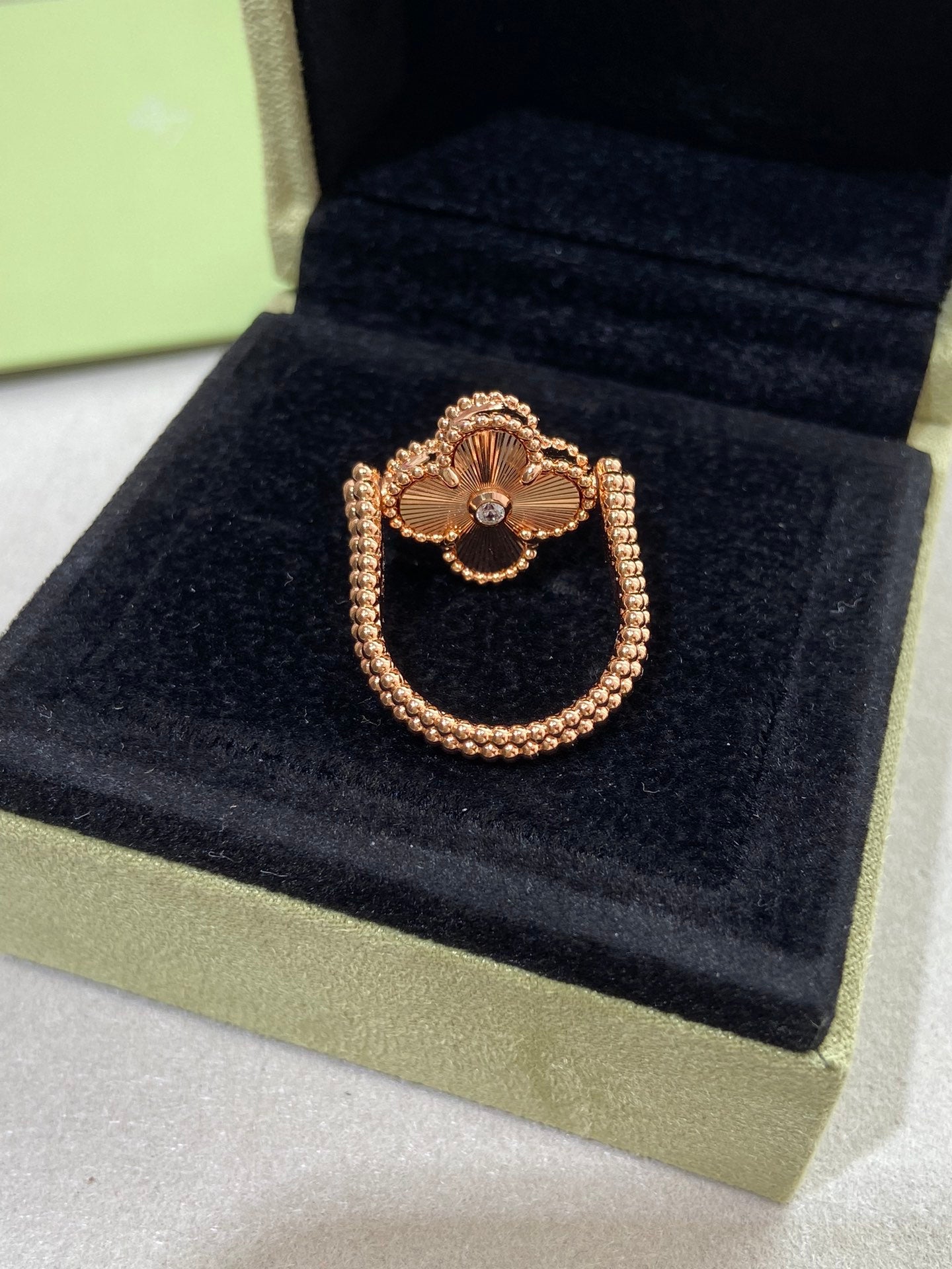 [Royal Jewelry]CLOVER RIVERSIBLE ROSE GOLD RING
