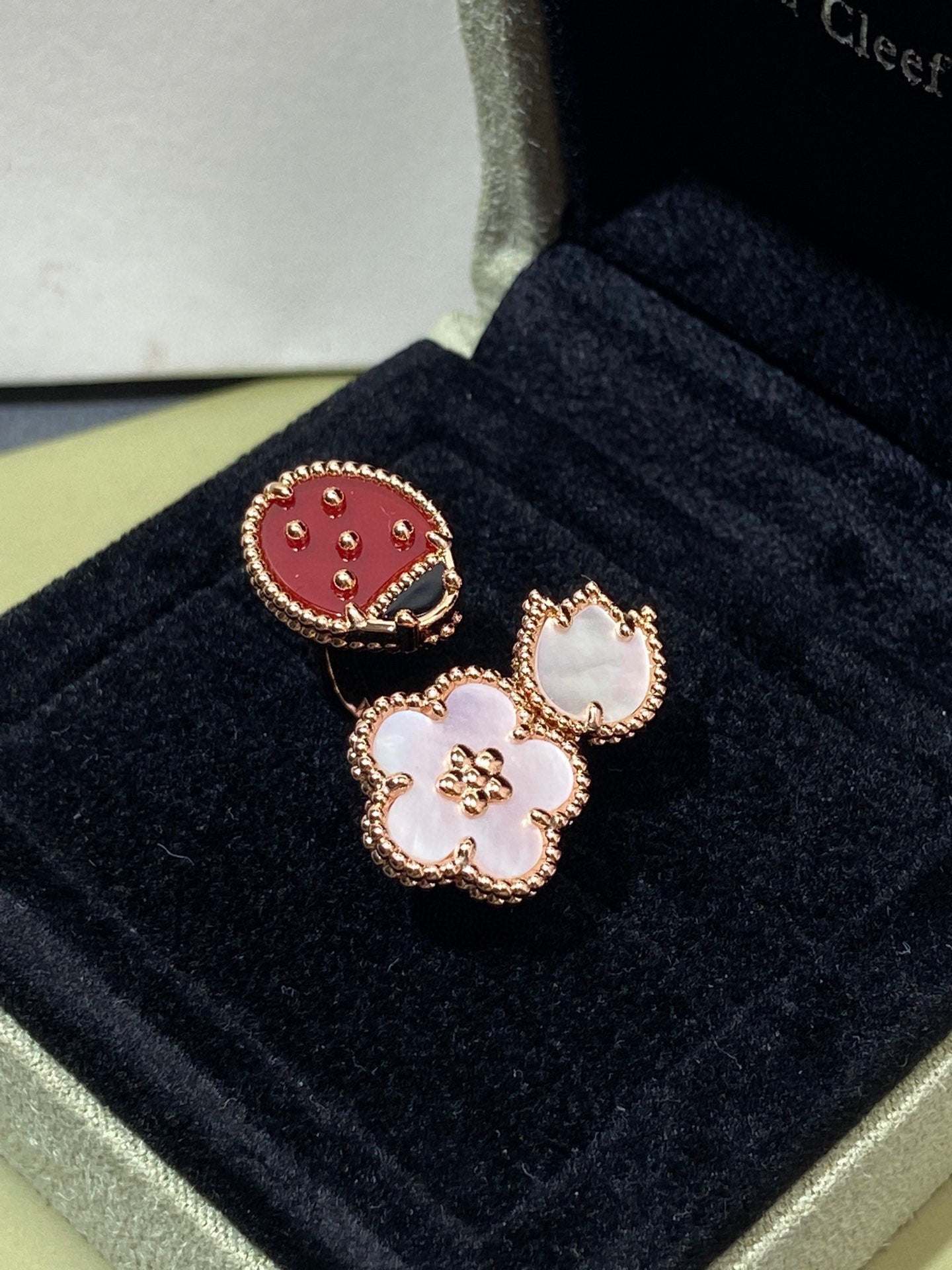 [Royal Jewelry]LUCKY 3 MOTIF ROSE GOLD RING