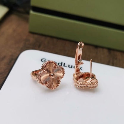 [Royal Jewelry]CLOVER MEDIUM STUD EARRINGS