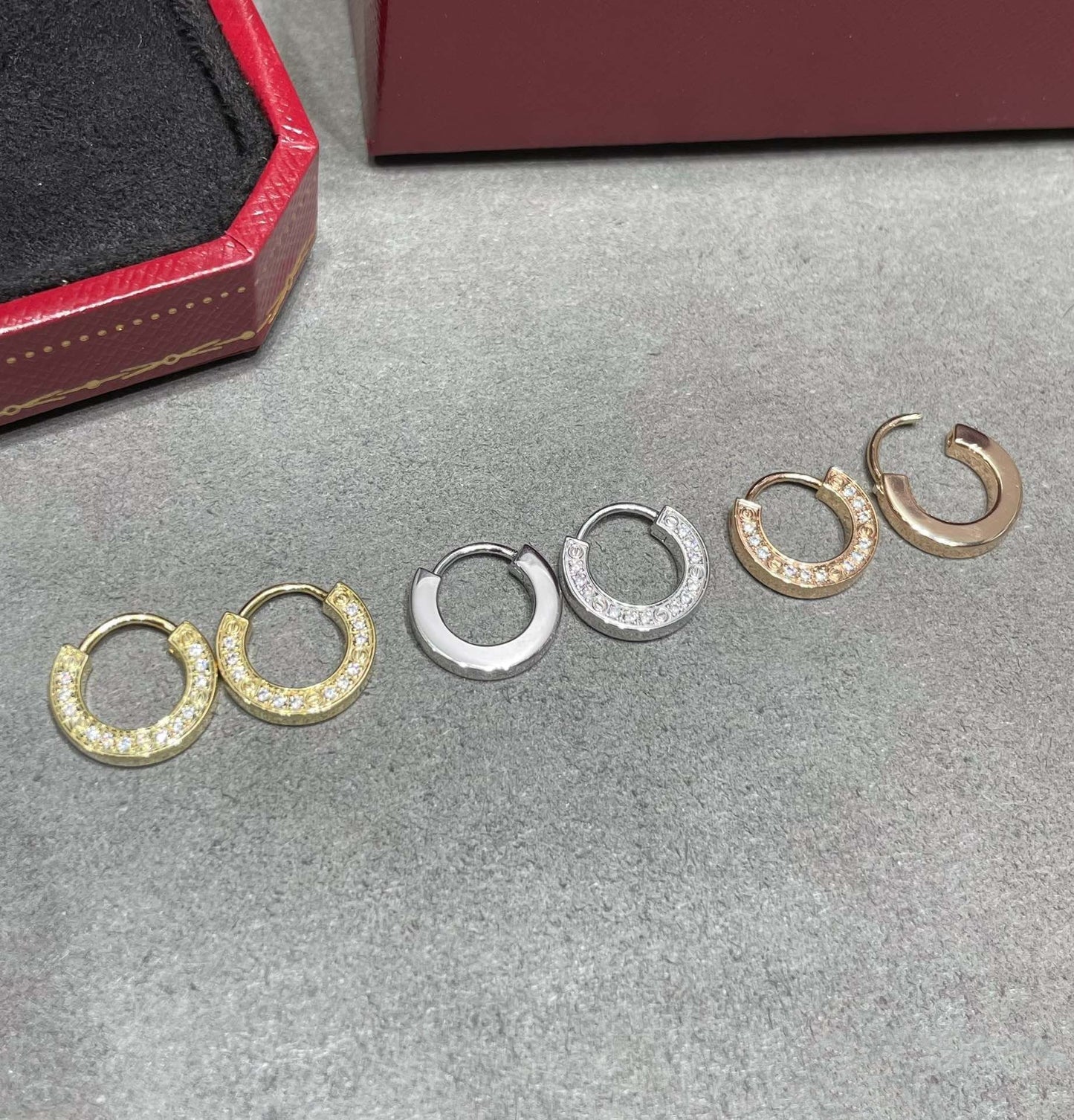 [Royal Jewelry]LOVE DIAMOND EARRINGS