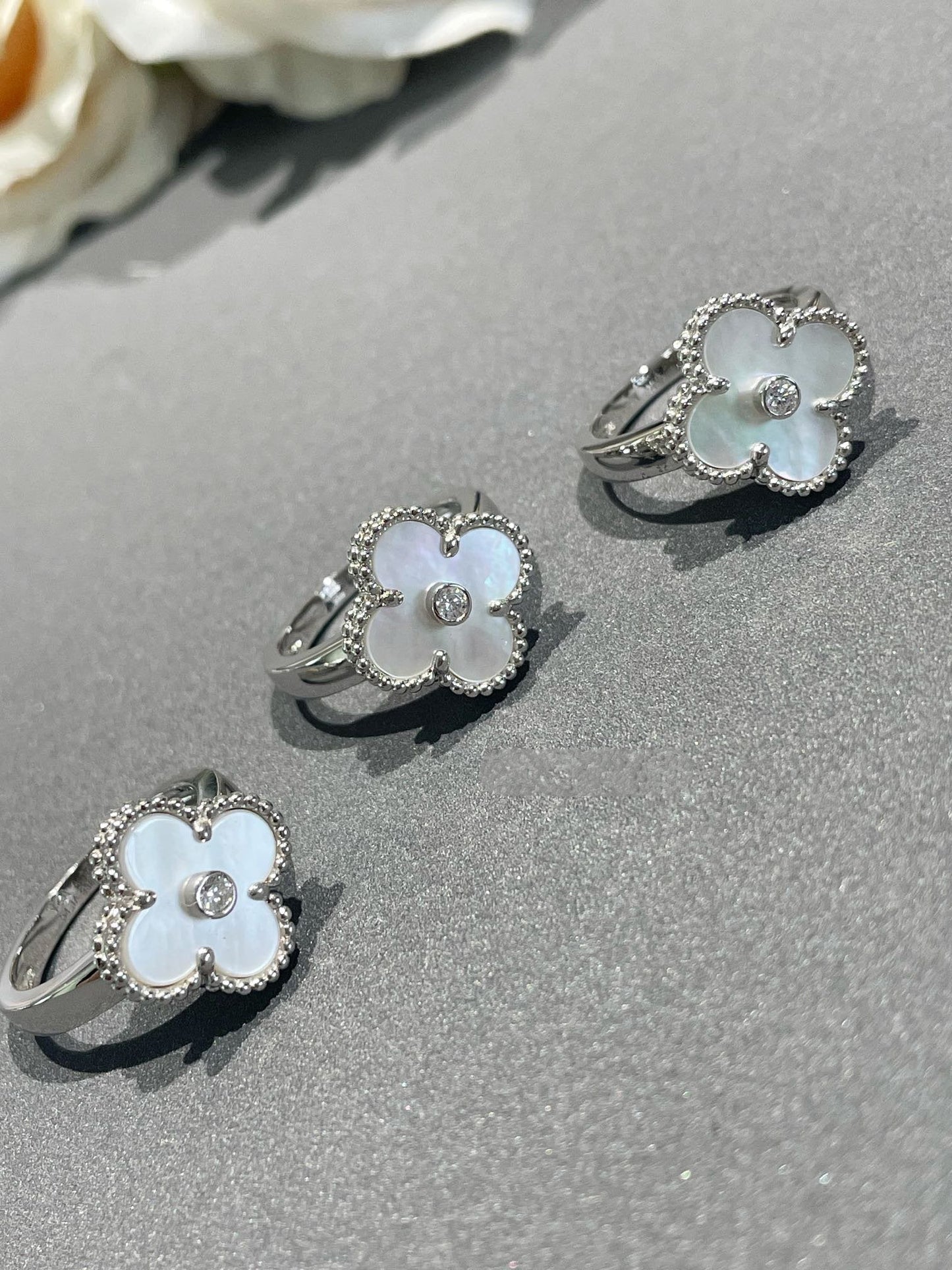 [Royal Jewelry]CLOVER SILVER MOP DIAMOND RING