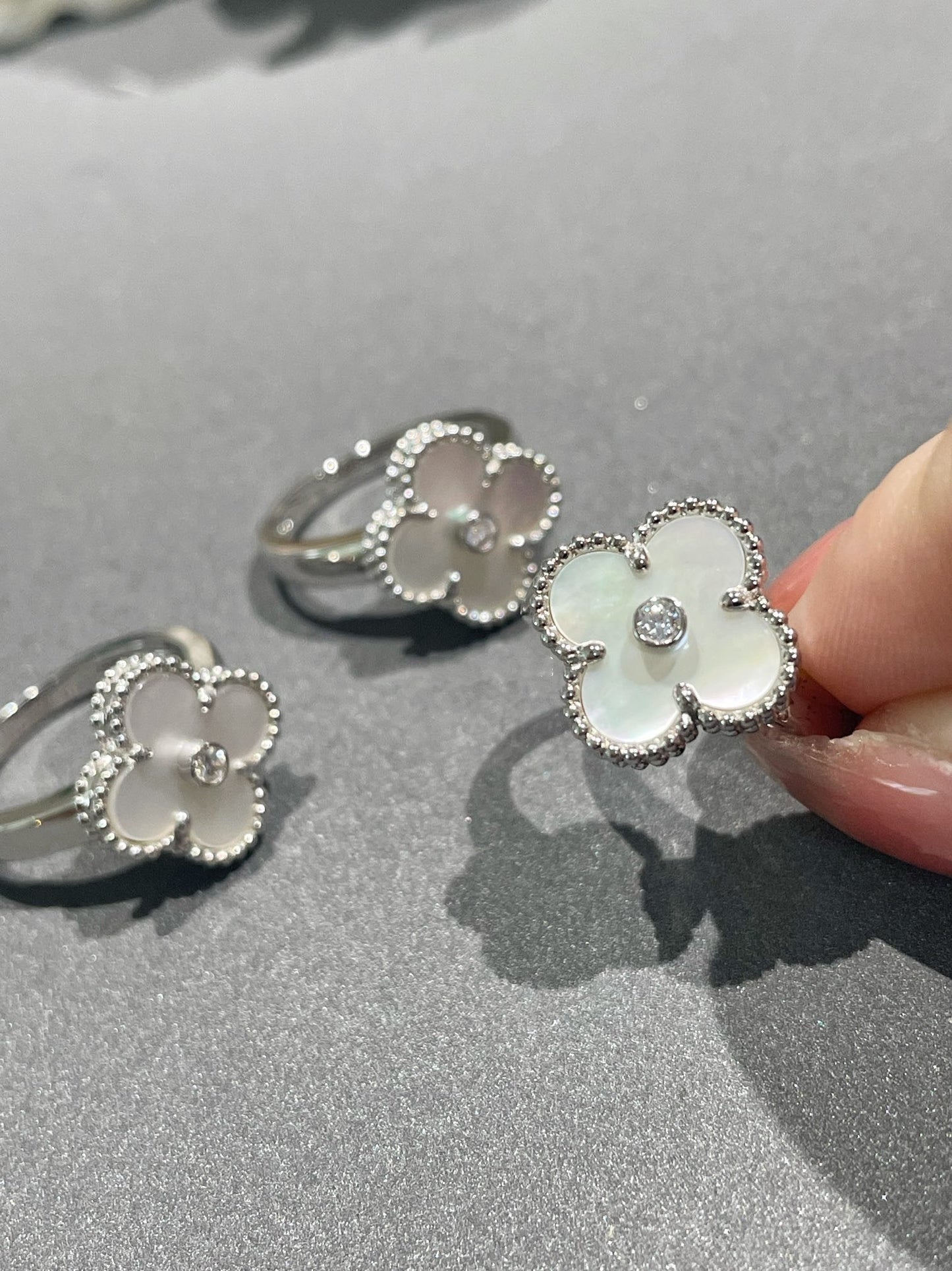 [Royal Jewelry]CLOVER SILVER MOP DIAMOND RING