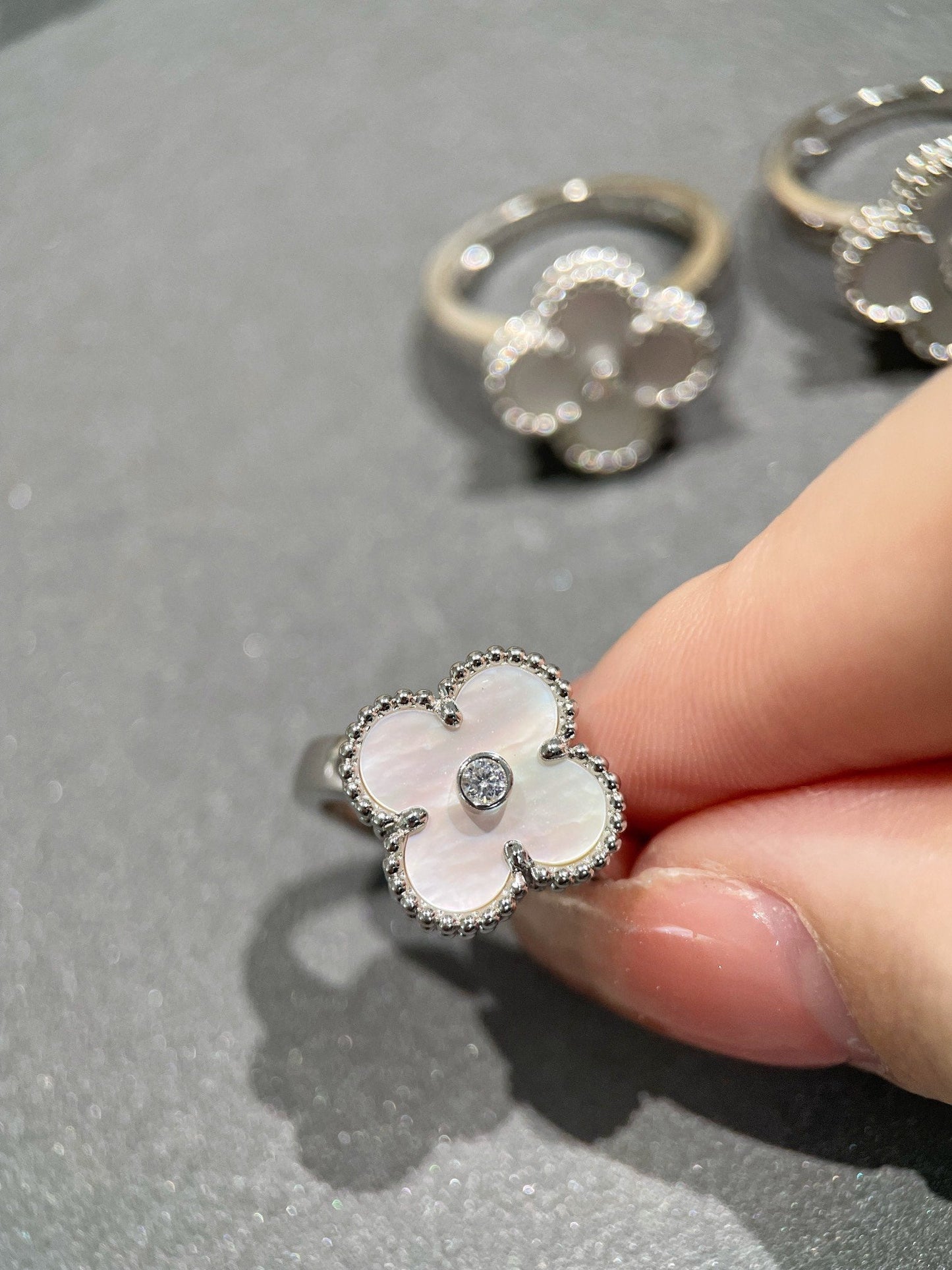 [Royal Jewelry]CLOVER SILVER MOP DIAMOND RING