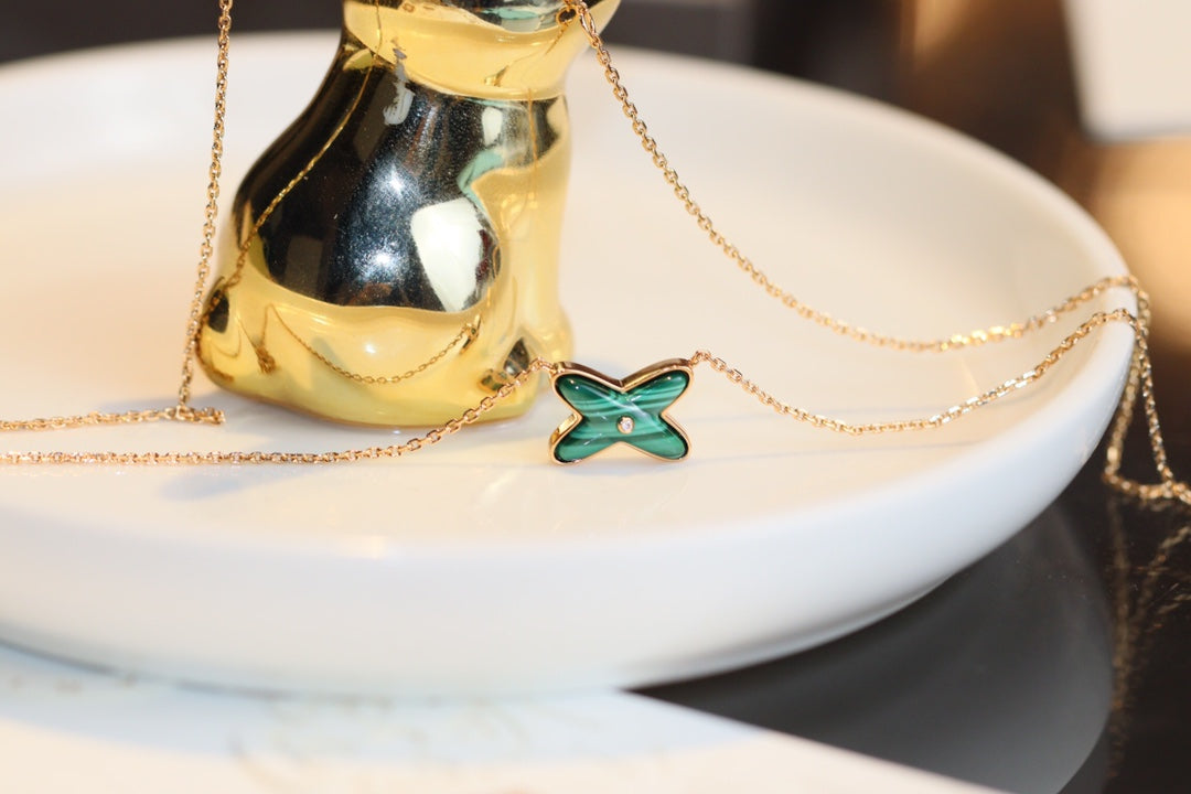 [Royal Jewelry]JEUX MALACHITE 1 DIAMOND PINK GOLD NECKLACE