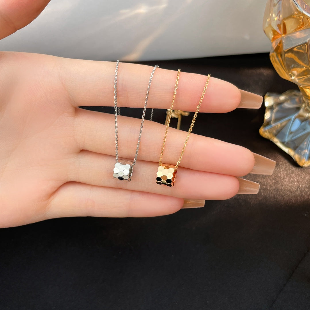 [Royal Jewelry]BEE MINI NECKLACE