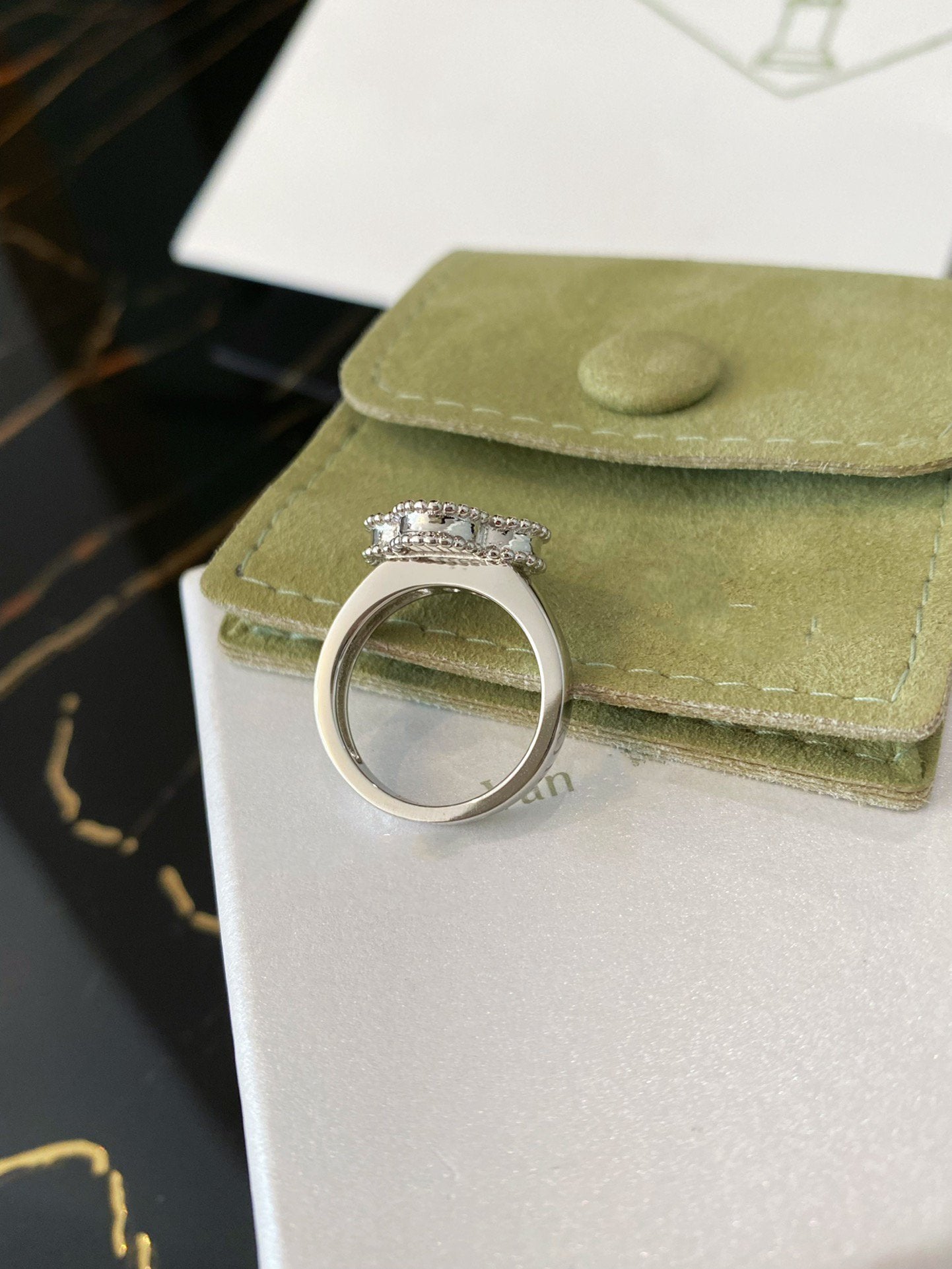 [Royal Jewelry]CLOVER SILVER RING