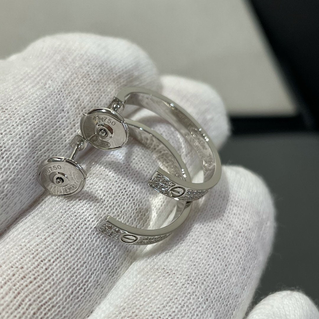 [Royal Jewelry]LOVE DIAMOND SILVER HOOP EARRINGS