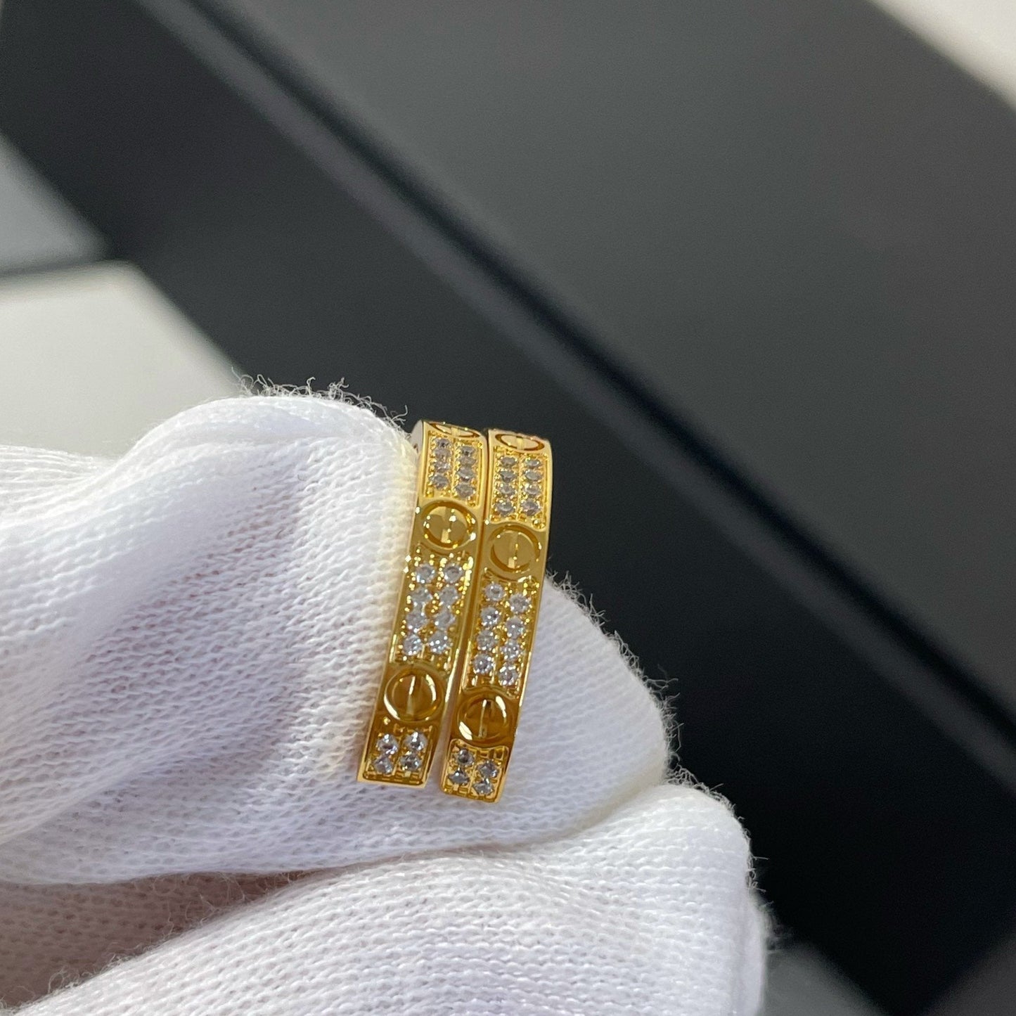 [Royal Jewelry]LOVE DIAMOND GOLD HOOP EARRINGS