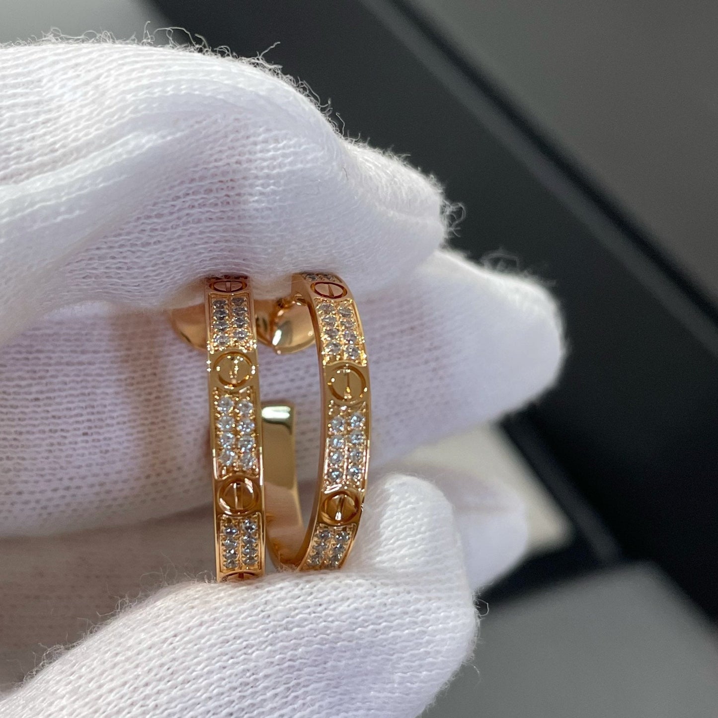 [Royal Jewelry]LOVE DIAMOND PINK GOLD HOOP EARRINGS