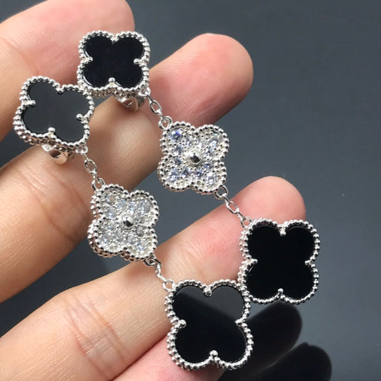 [ロイヤルジュエリー]クローバー 3モチーフ ダイヤモンド オニキス シルバーピアス