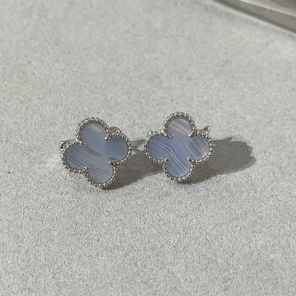 [Royal Jewelry]CLOVER CHALCEDONY SILVER STUD EARRINGS