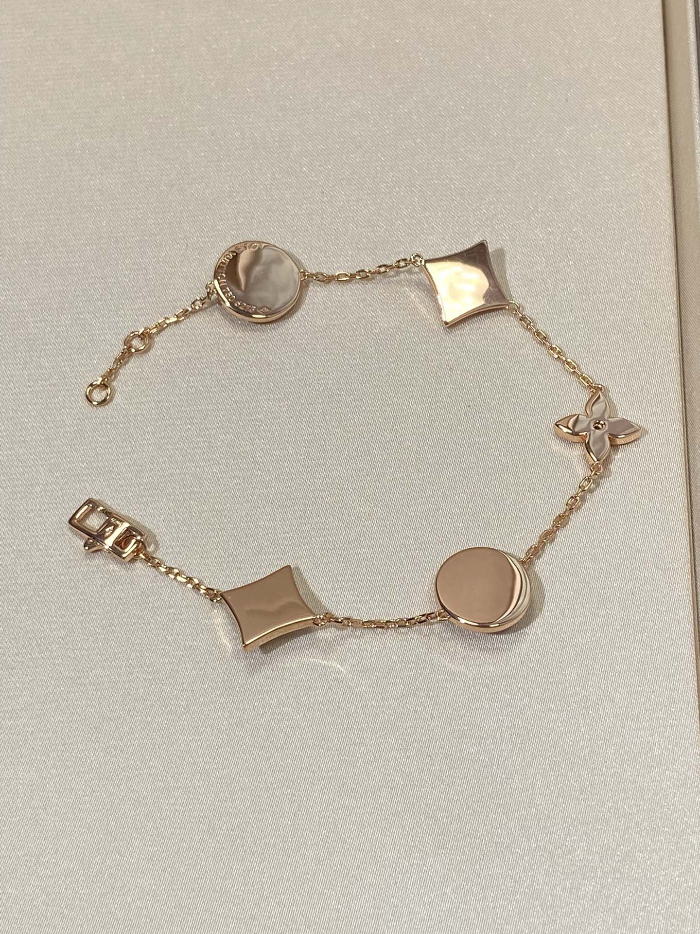 [Royal Jewelry]STAR AND SUN 5 MOTIF MOP PINK GOLD BRACELET