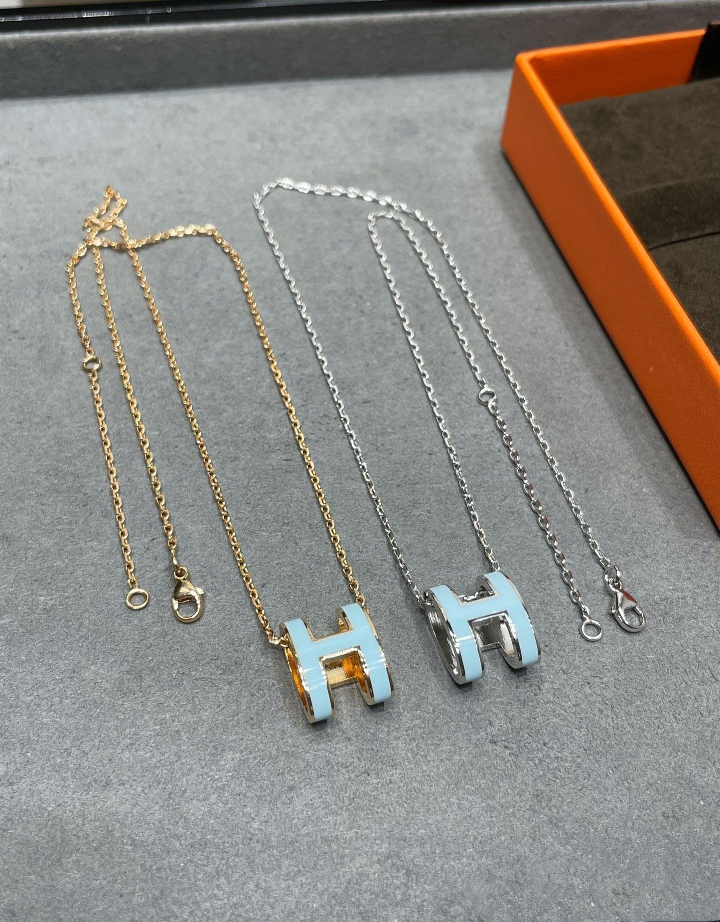 [Royal Jewelry]POP H SKY BLUE NECKLACE