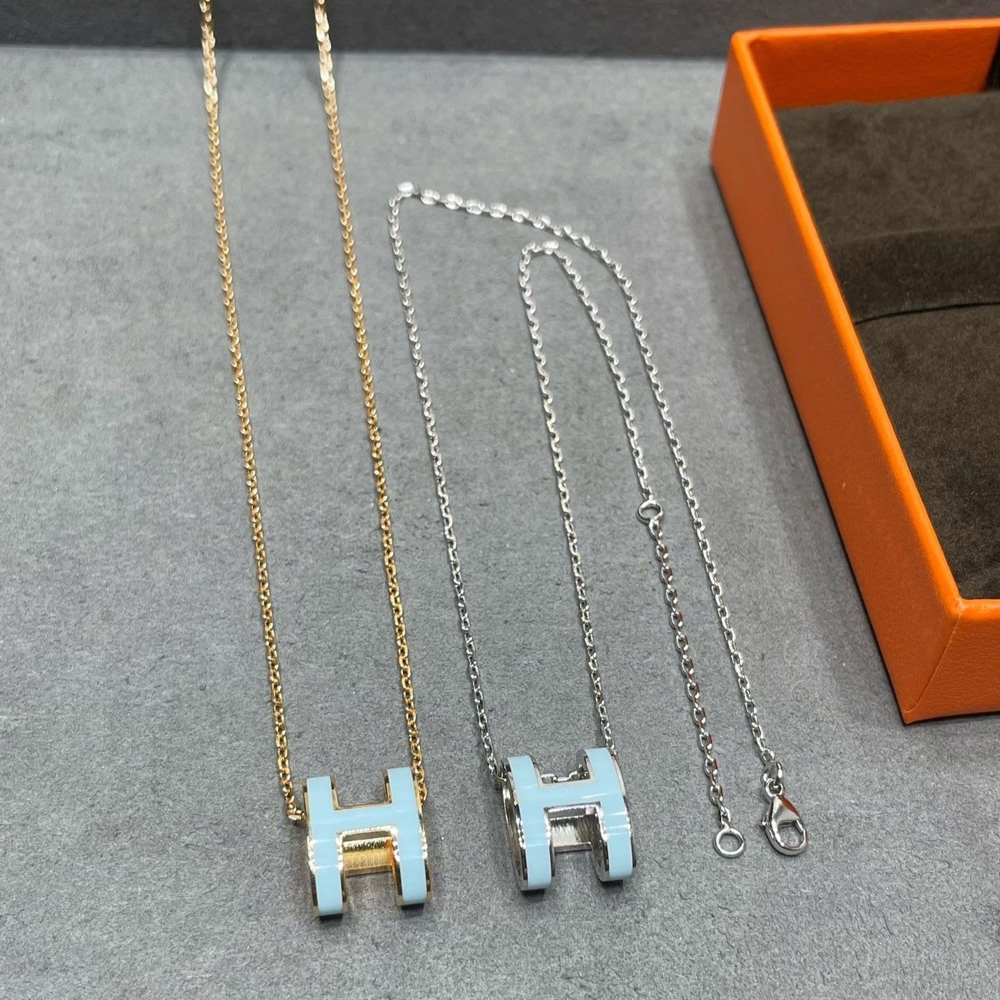 [Royal Jewelry]POP H SKY BLUE NECKLACE