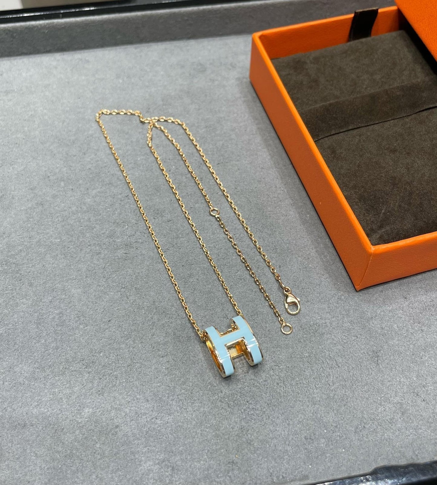 [Royal Jewelry]POP H SKY BLUE NECKLACE