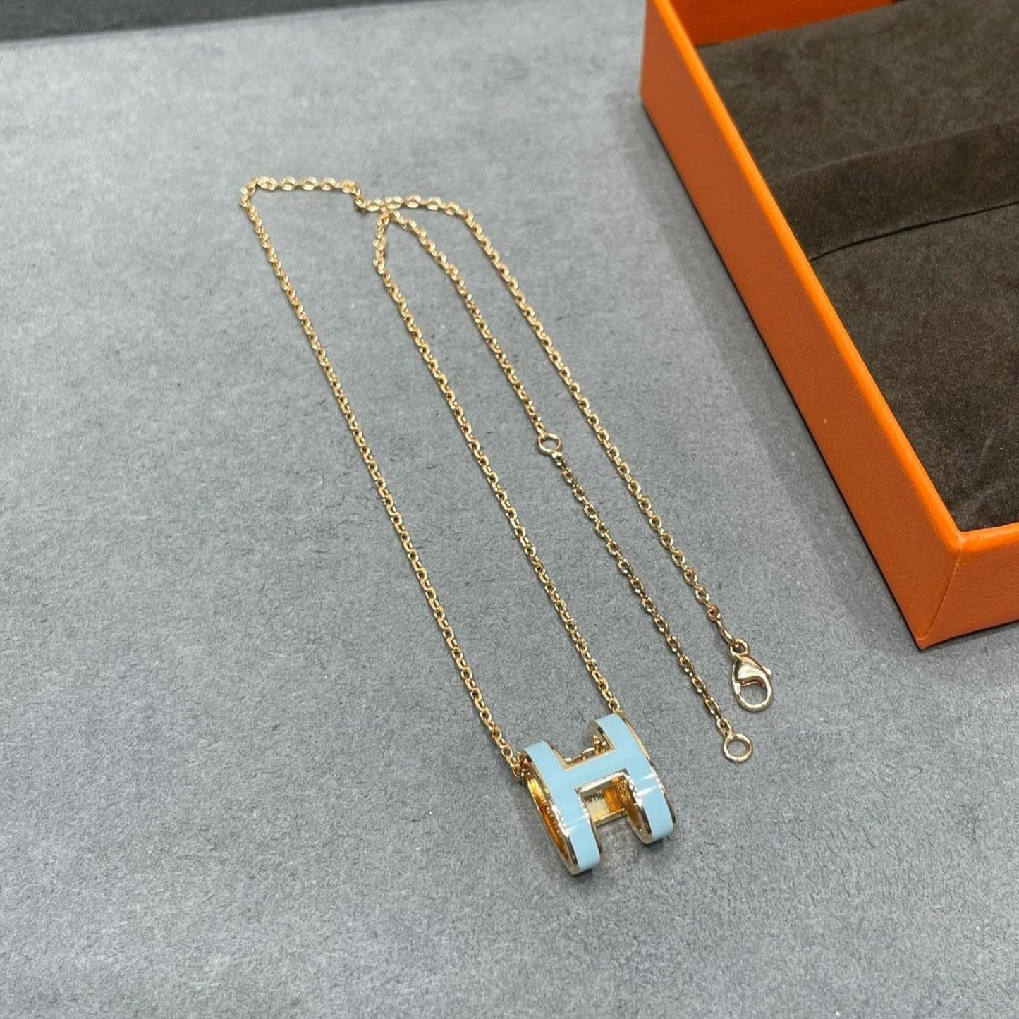 [Royal Jewelry]POP H SKY BLUE NECKLACE