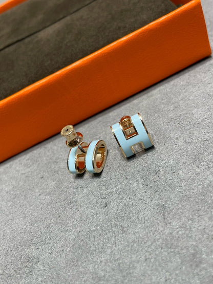 [Royal Jewelry]POP H SKY BLUE STUD EARRINGS