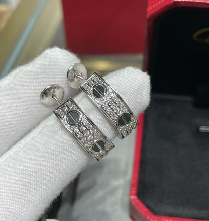 [Royal Jewelry]LOVE CERAMIC DIAMOND PAVED SILVER EARRINGS