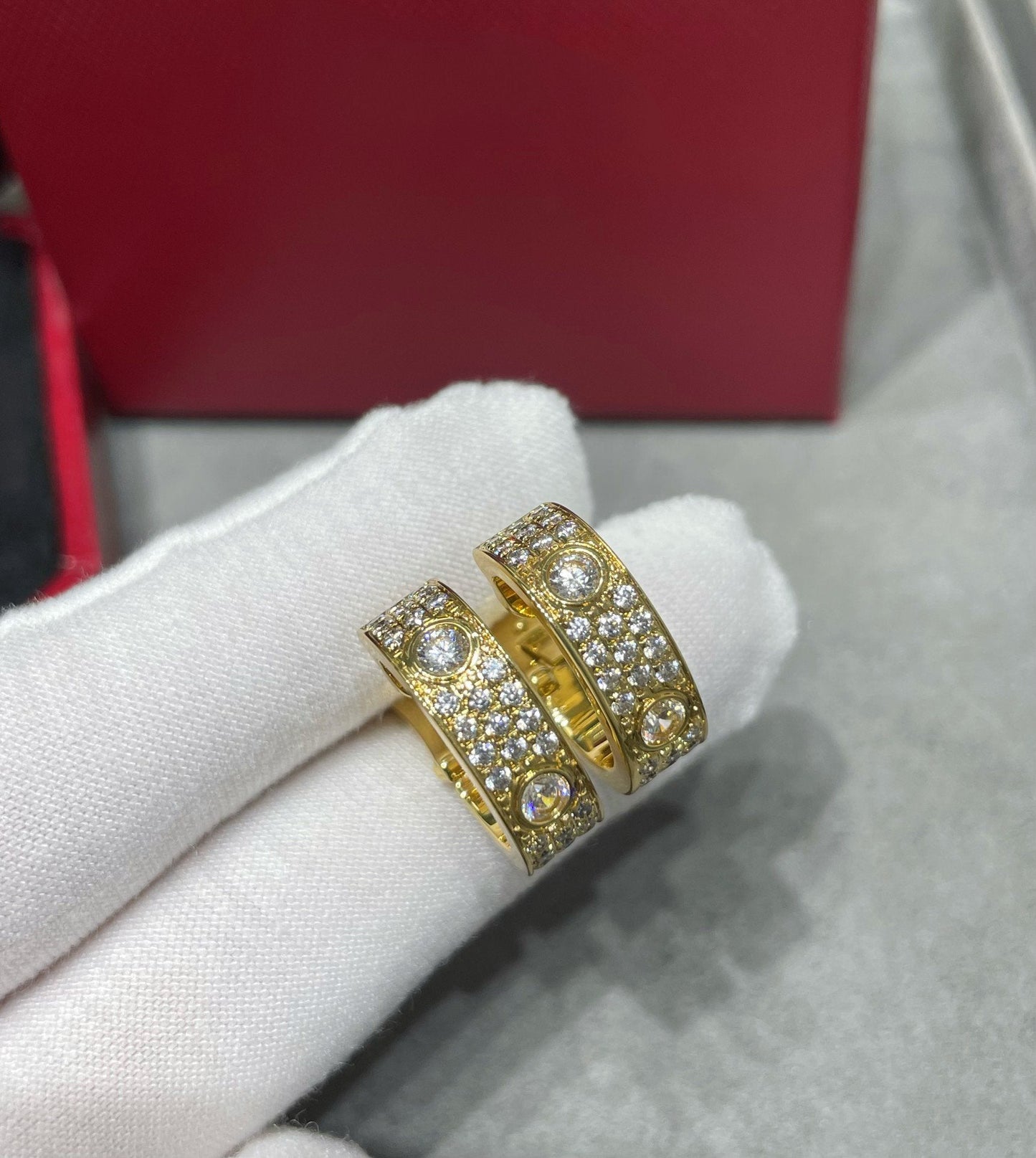 [Royal Jewelry]LOVE 5.5MM DIAMOND PAVED EARRINGS