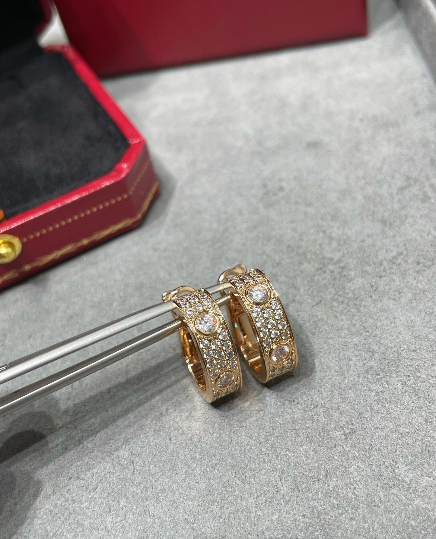 [Royal Jewelry]LOVE 5.5MM DIAMOND PAVED EARRINGS
