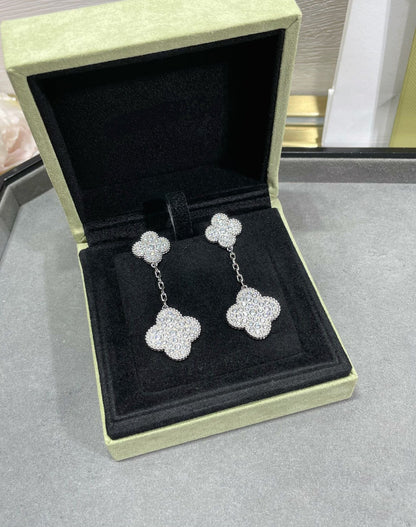 [Royal Jewelry]CLOVER 2 MOTIFS DIAMOND PAVED SILVER EARRINGS
