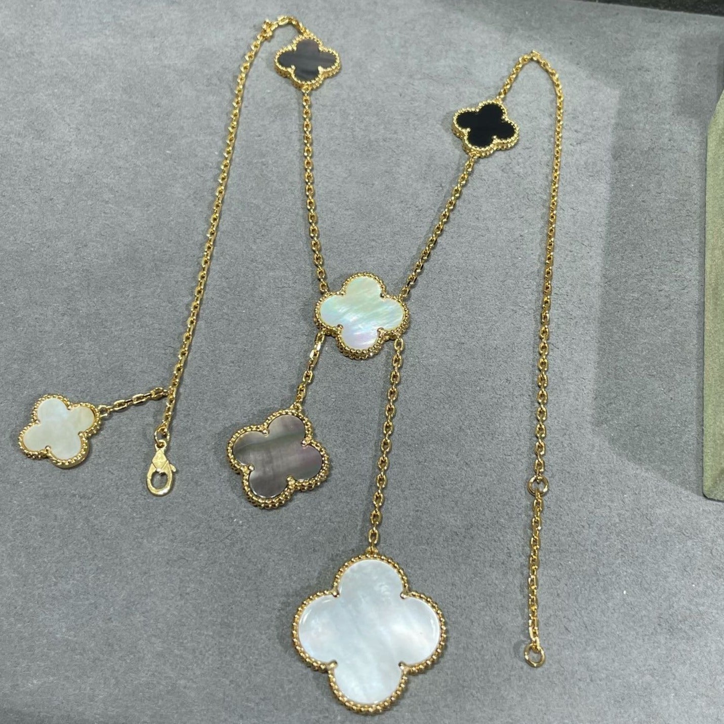 [Royal Jewelry]CLOVER 6 MOTIF MOP ONYX GOLD NECKLACE