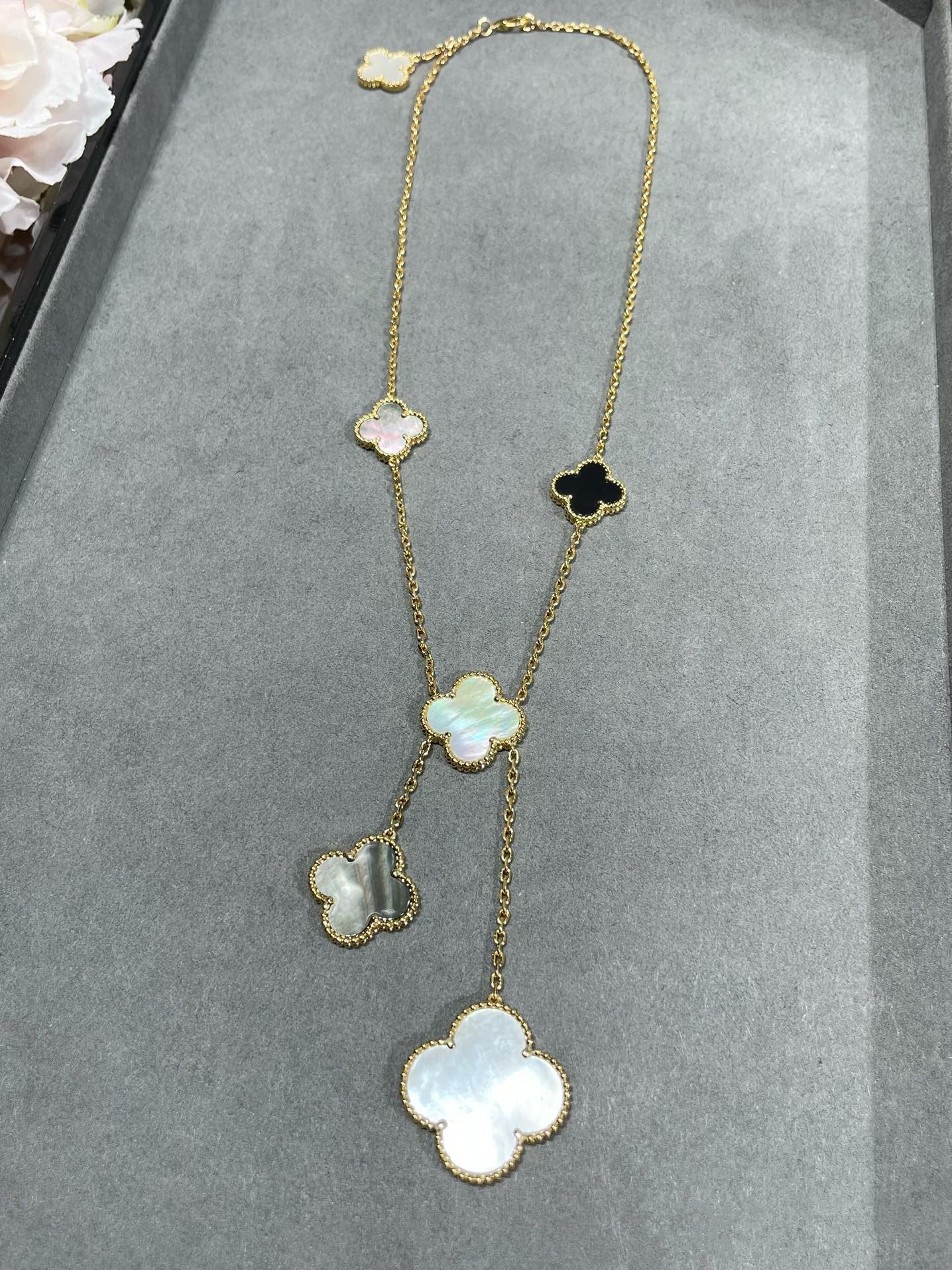 [Royal Jewelry]CLOVER 6 MOTIF MOP ONYX GOLD NECKLACE