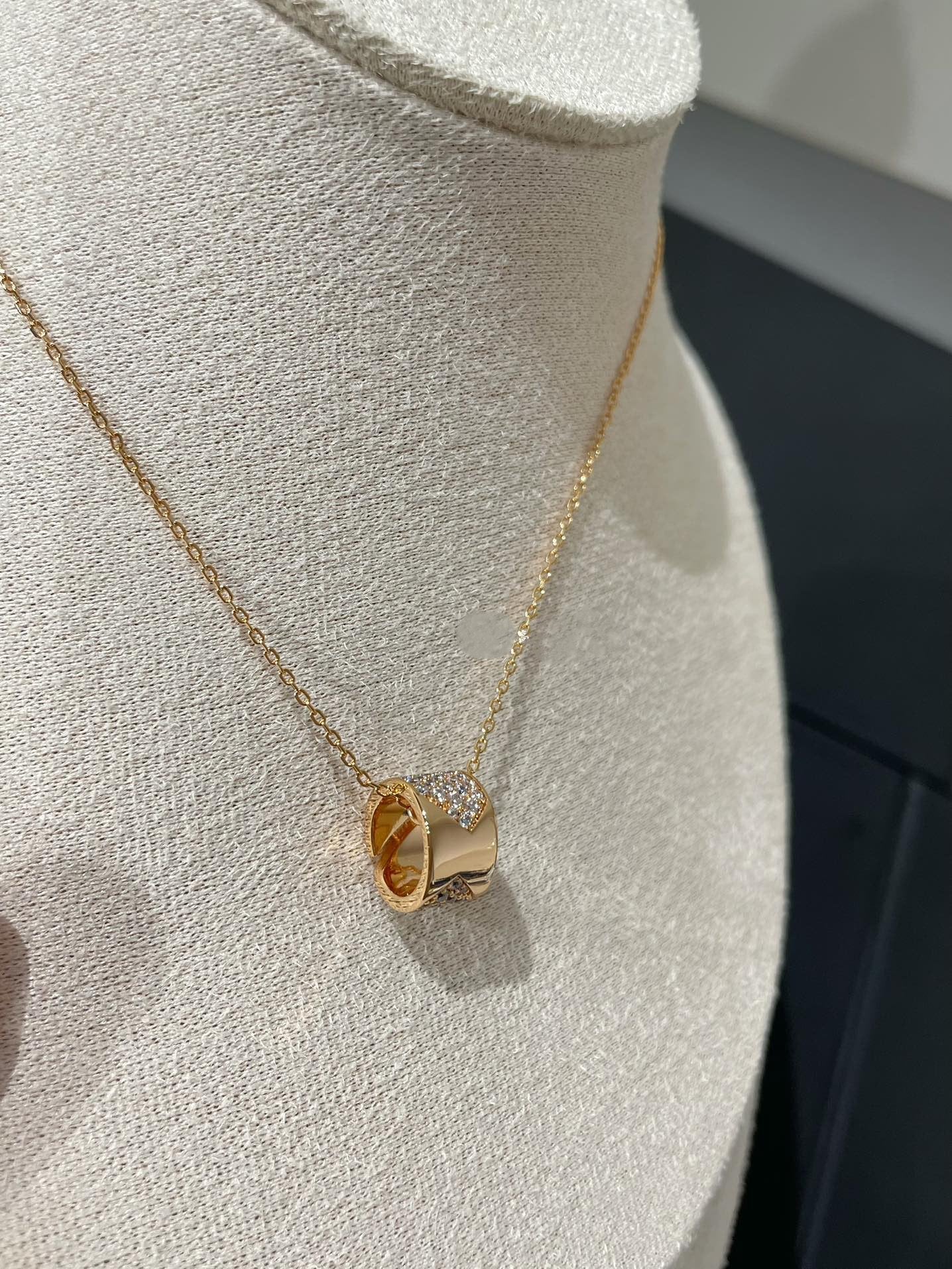 [Royal Jewelry]LIENS EVIDENCE DIAMOND PAVED NECKLACE