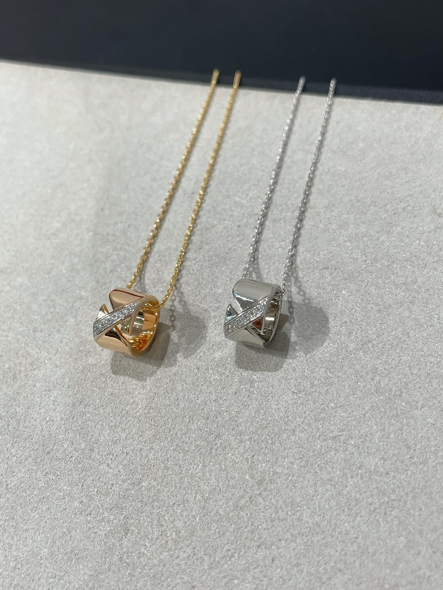 [Royal Jewelry]LIENS EVIDENCE DIAMOND NECKLACE