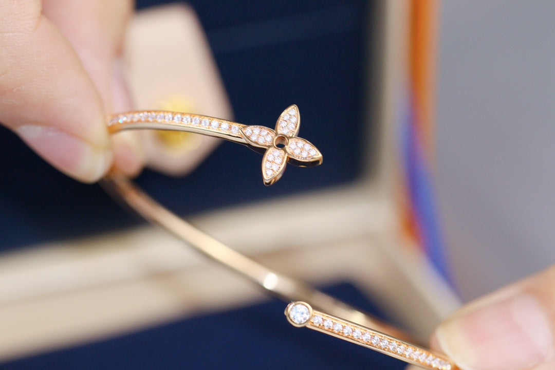 [Royal Jewelry]IDYLLE PINK GOLD OPEN BRACELET DIAMOND PAVED