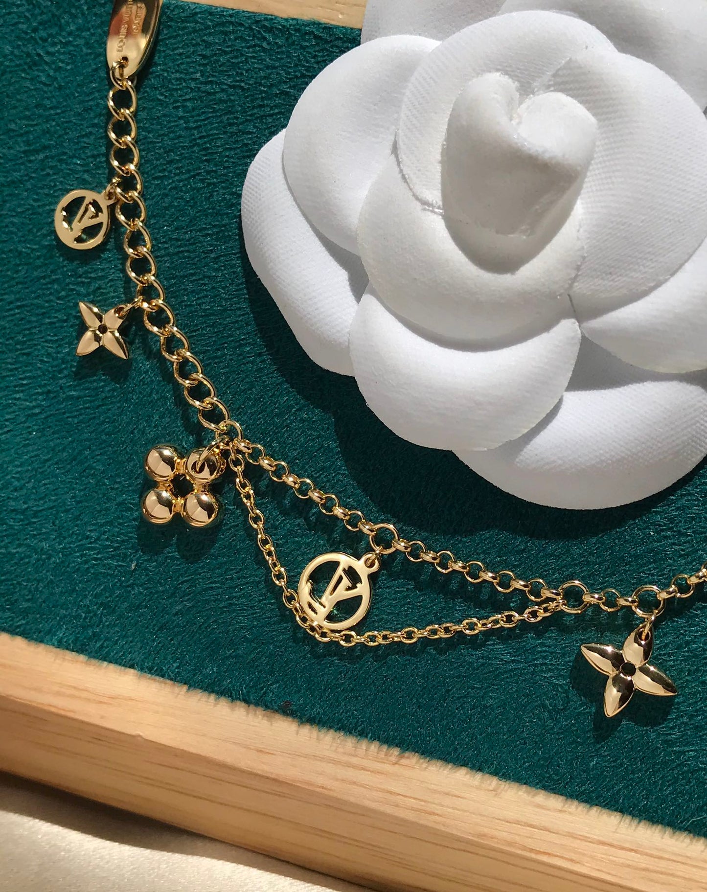 [Royal Jewelry]BLOOMING PINK GOLD MOP BRACELET