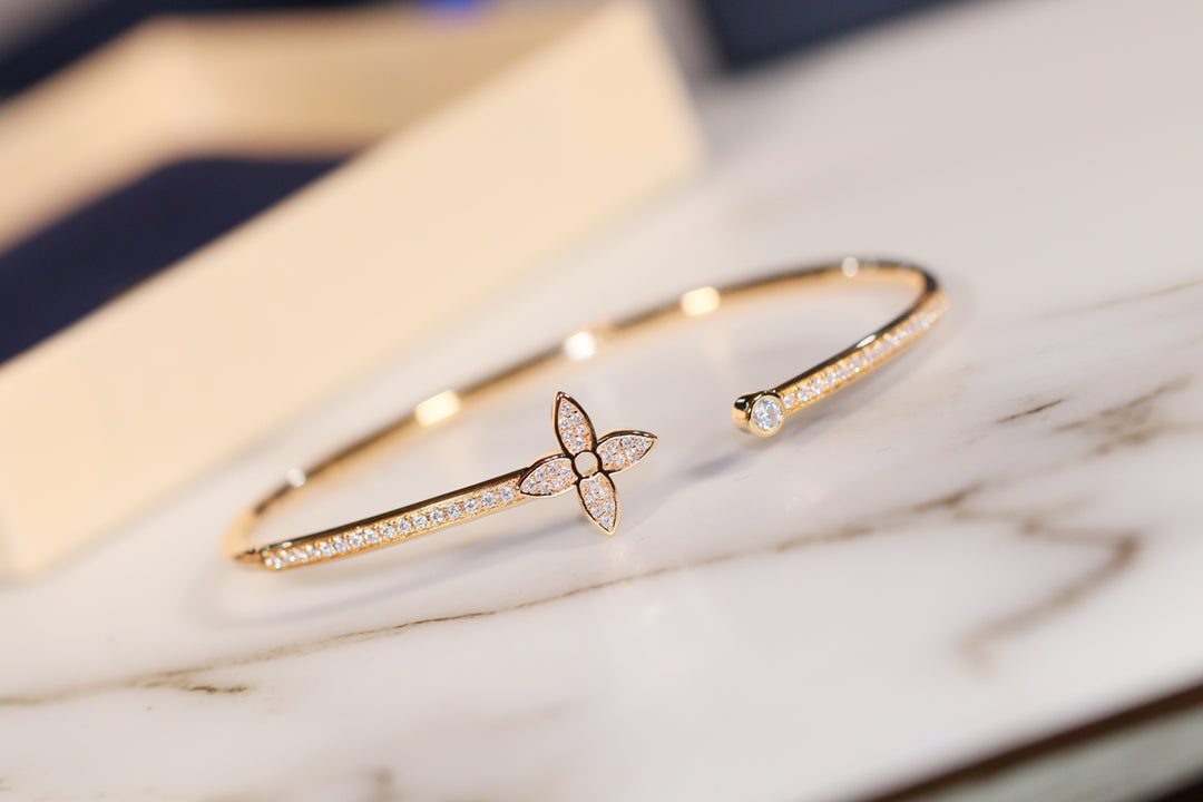 [Royal Jewelry]IDYLLE GOLD OPEN BRACELET DIAMOND PAVED