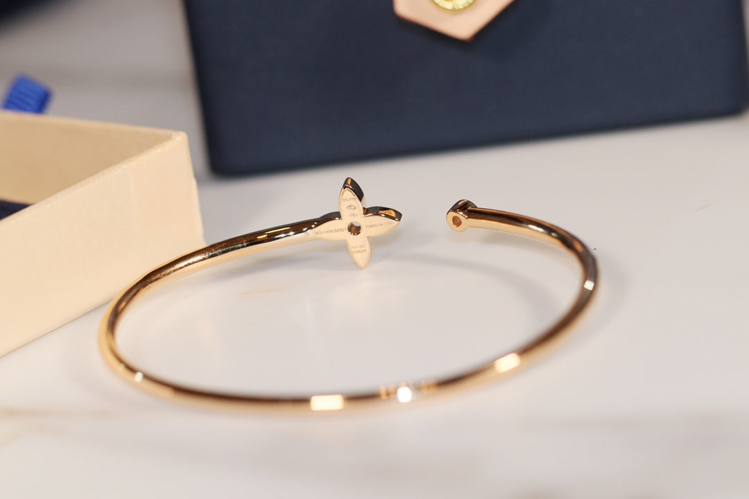 [Royal Jewelry]IDYLLE GOLD OPEN BRACELET DIAMOND PAVED