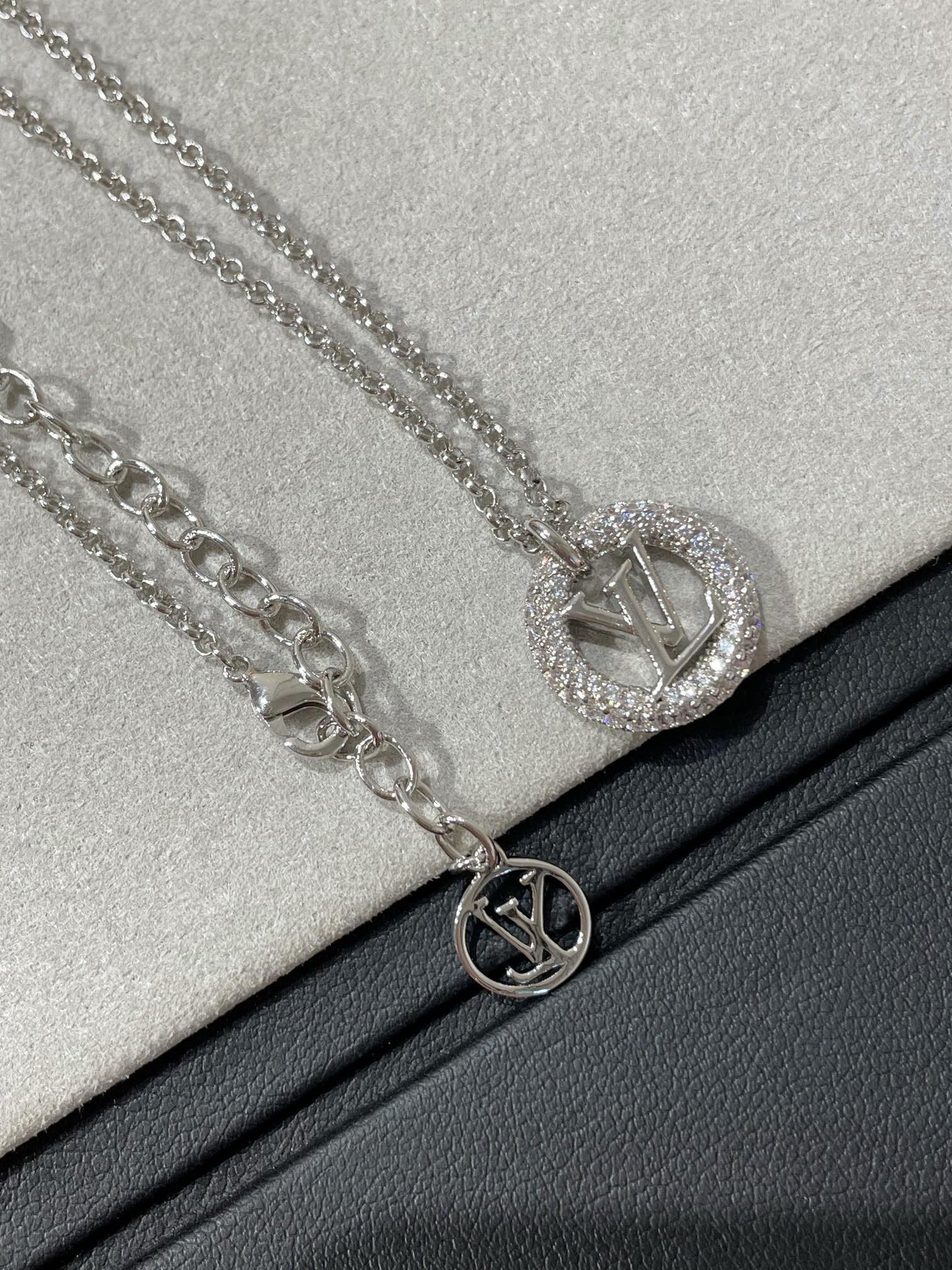 [Royal Jewelry]BY NIGHT DIAMOND PAVED NECKLACE