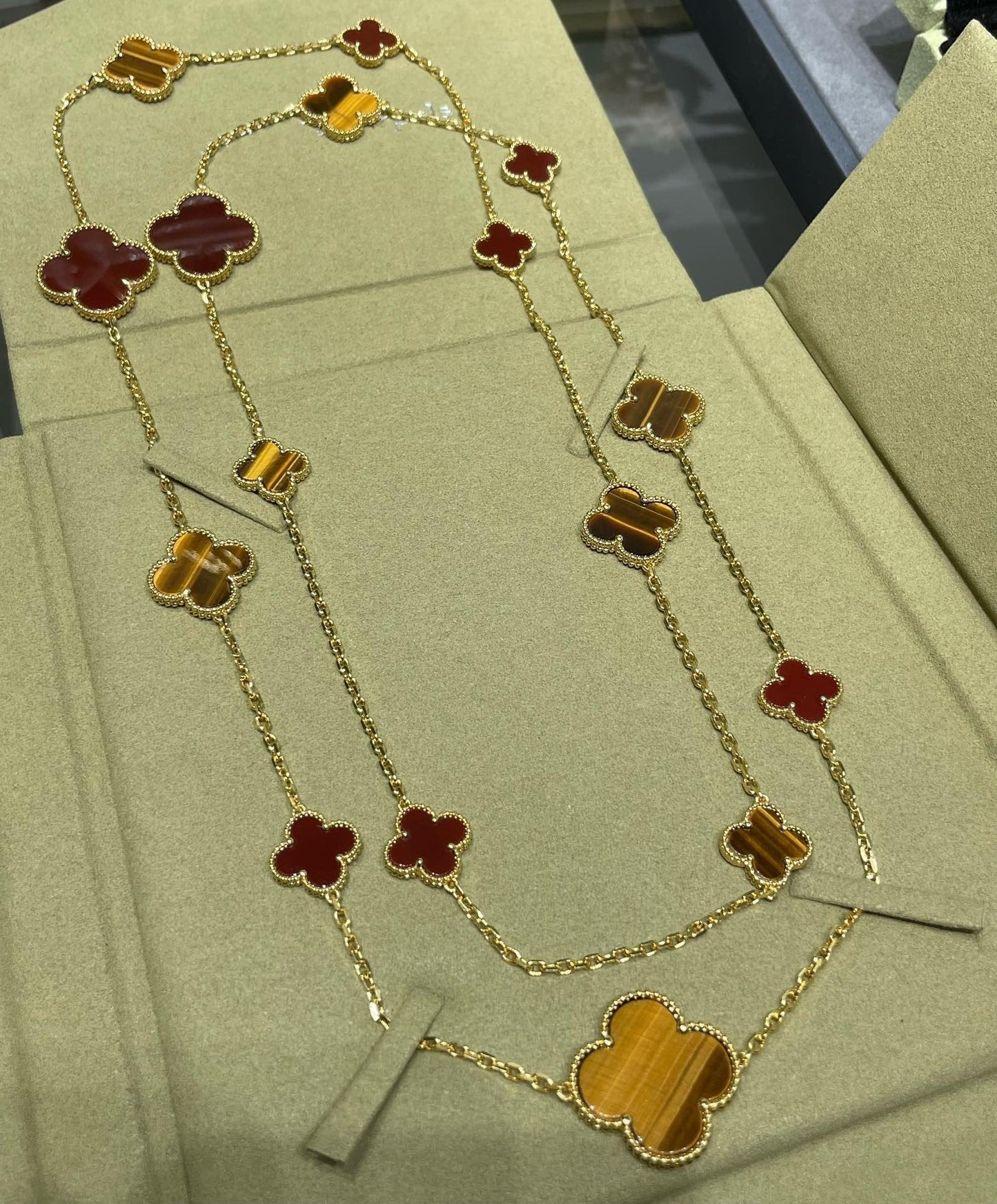 [Royal Jewelry]CLOVER 16 MOTIF CARNELIAN TIGER EYE ROSE GOLD NECKLACE