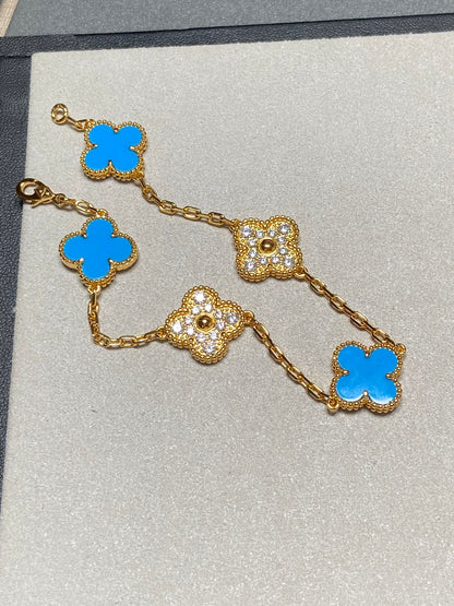 [Royal Jewelry]BRACELET TRÈFLE 5 MOTIFS EN OR, DIAMANTS ET CHALCEDOINE BLEUE