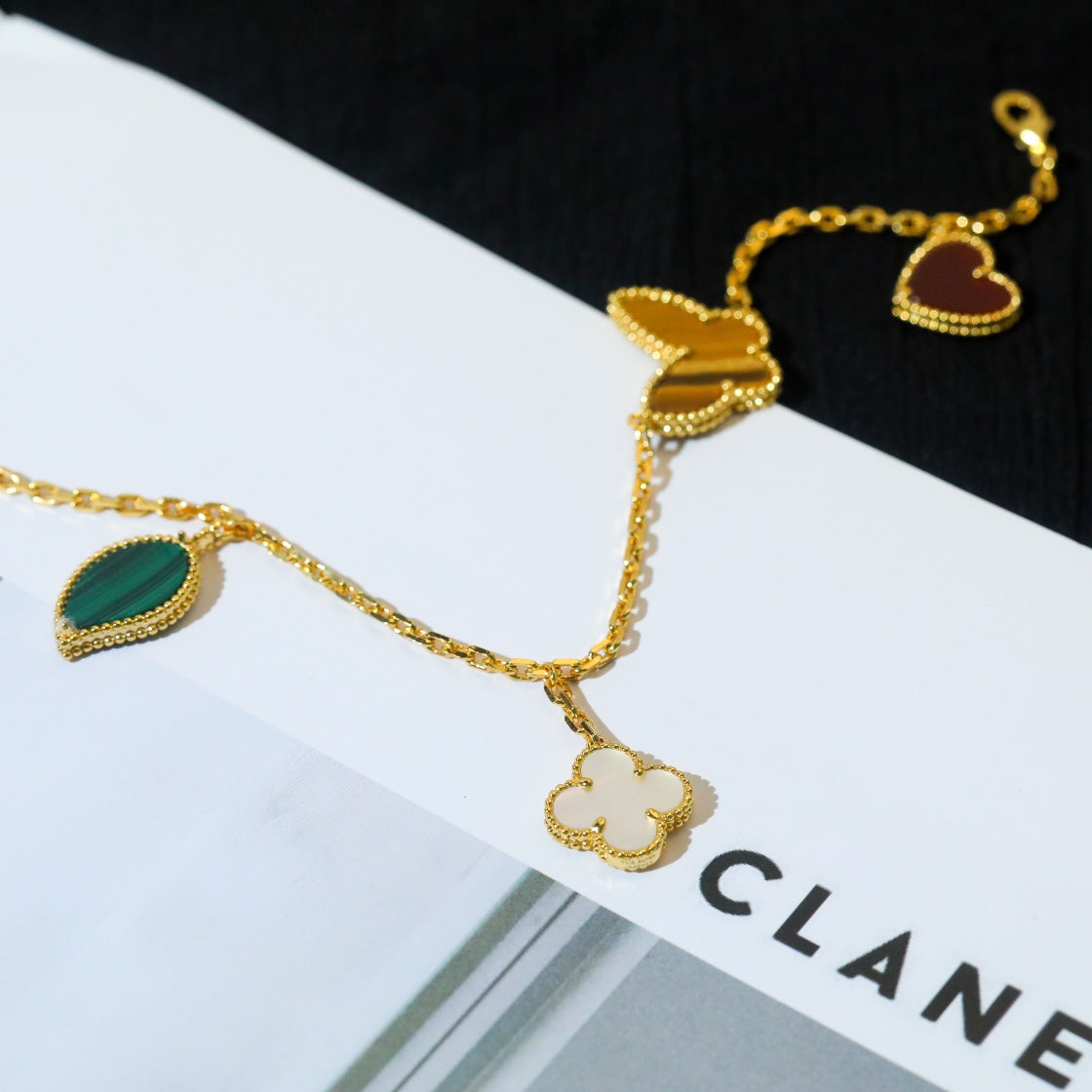 [Royal Jewelry]LUCKY SPRING 5 MOTIF GOLD BRACELET