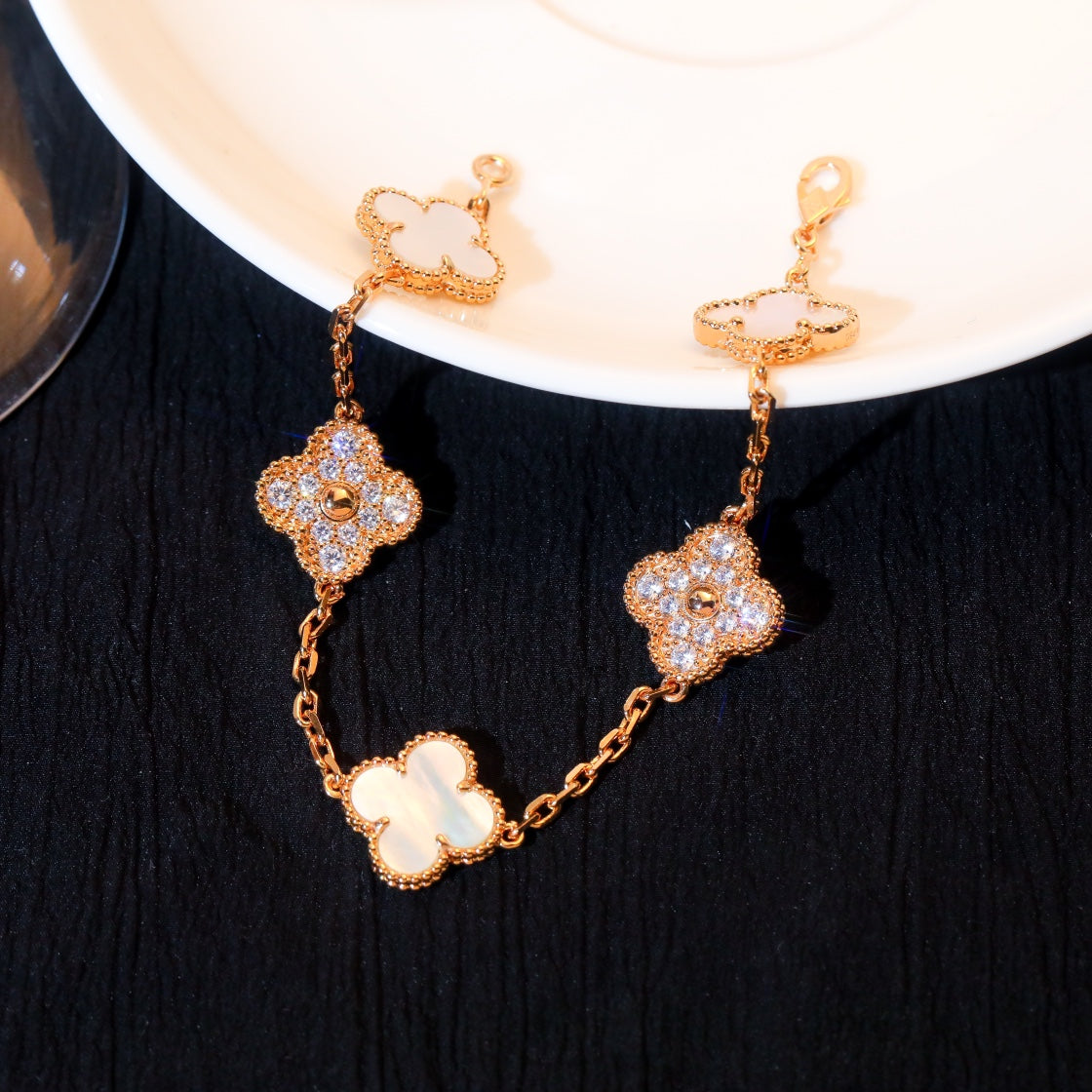 [Royal Jewelry]CLOVER BRACELET 5 MOTIF WHITE MOP DIAMOND